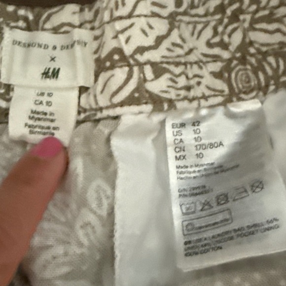 H&M Palm Print Shorts Drawstring Casual Size 10 - Picture 3 of 3